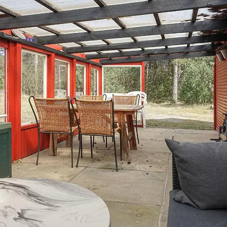 בית נופש 2 Bedroom Lovely In